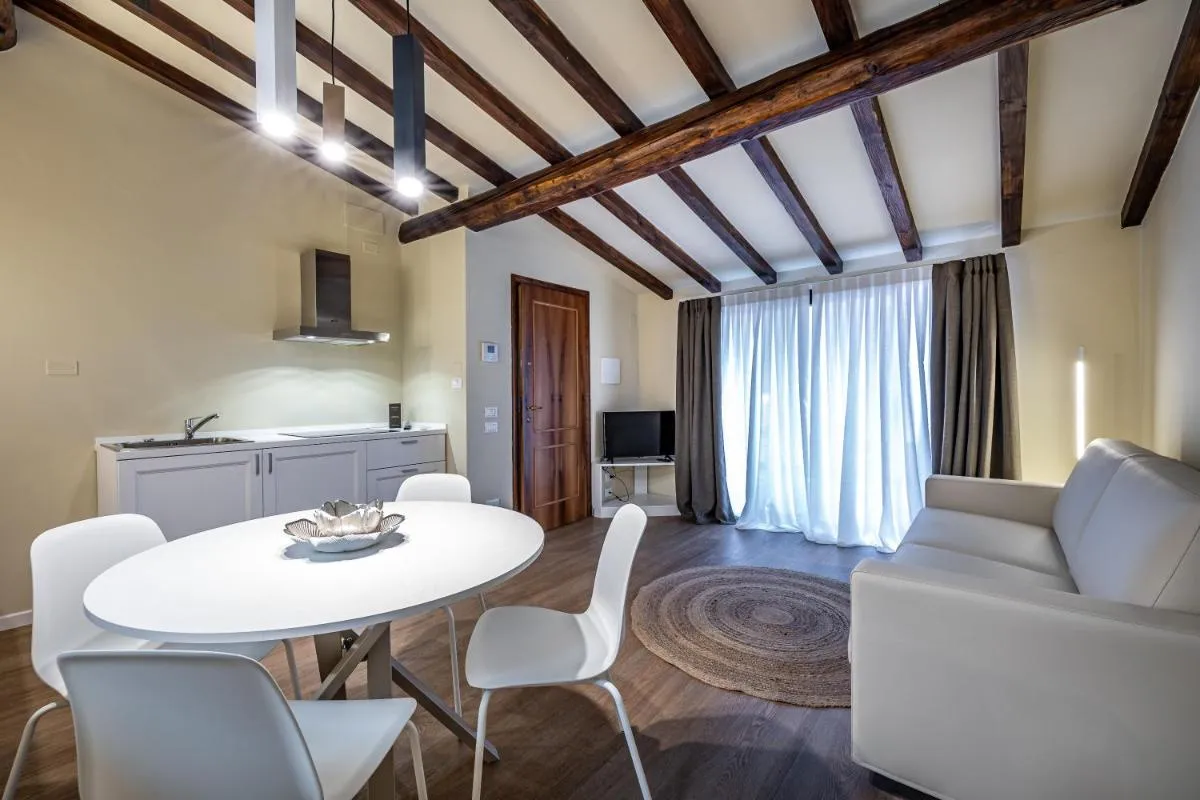 Image 4 of Garibaldi Luxury apartments