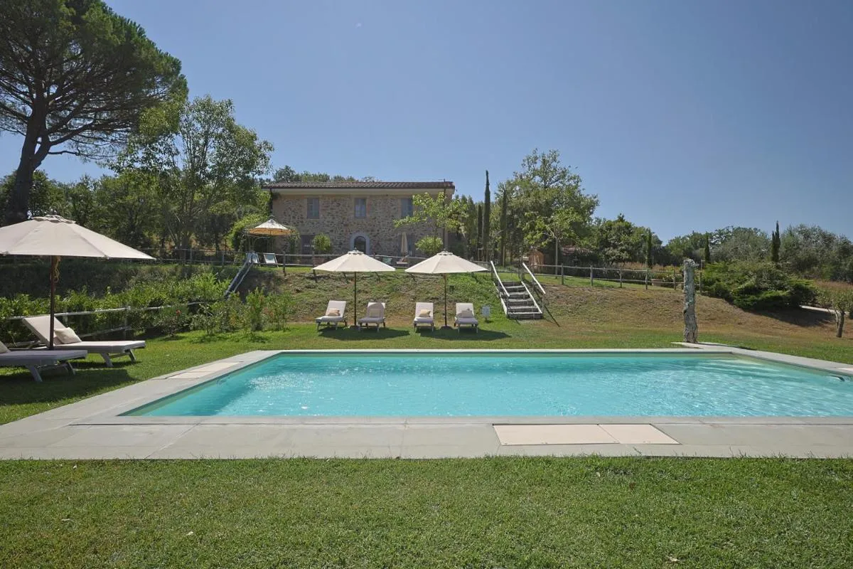 Image 3 of Gio Toscana