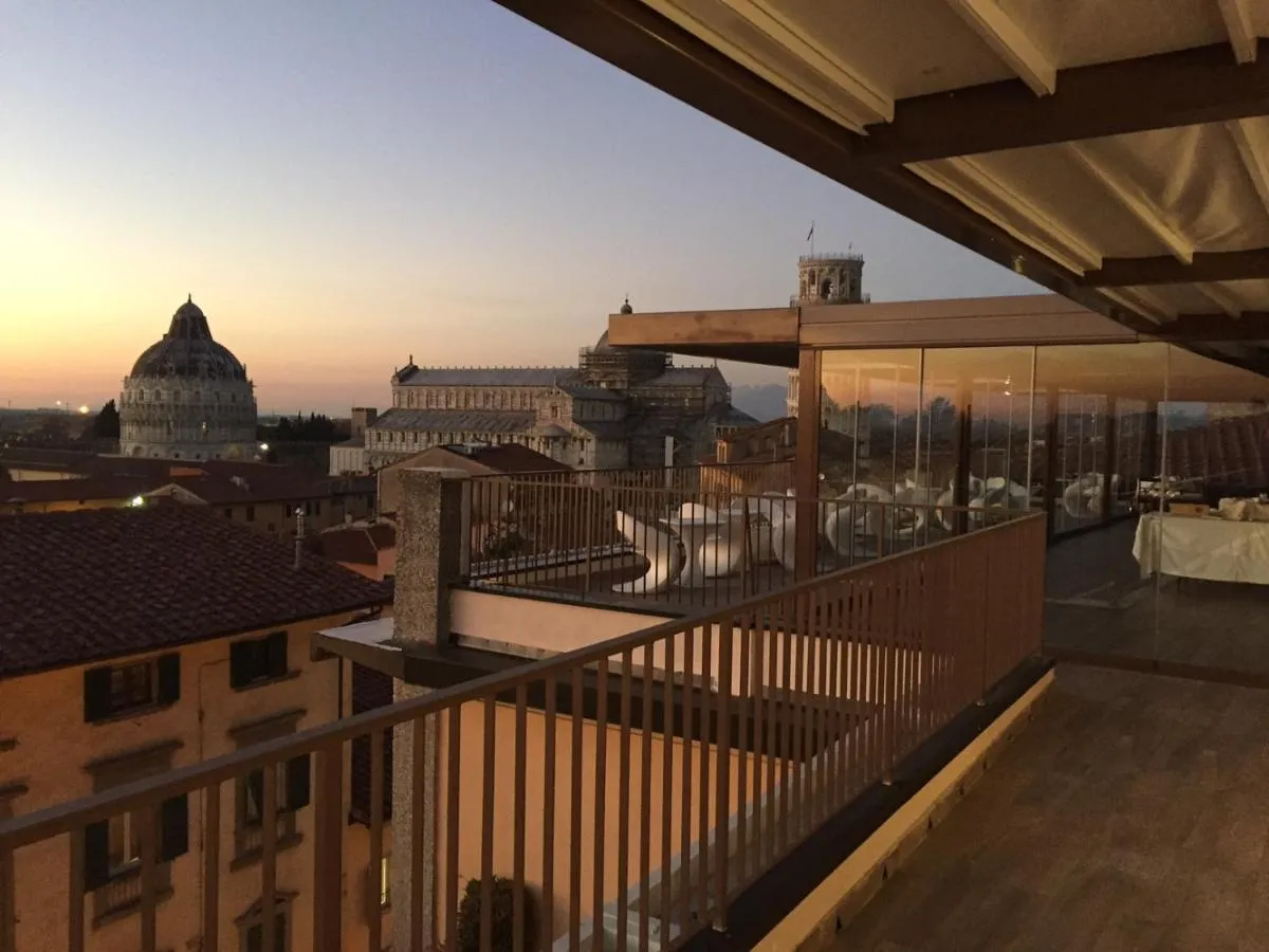 Image 2 of Grand Hotel Duomo