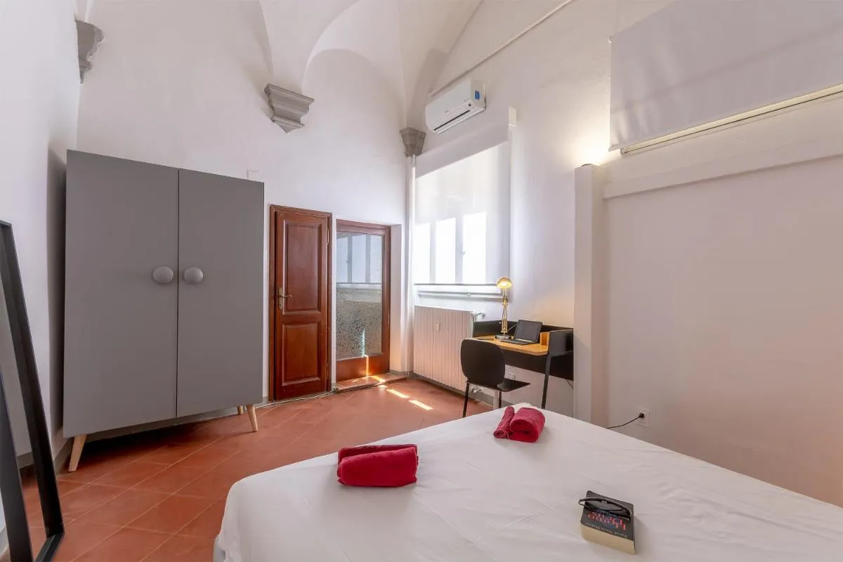 Image 3 of Ground Floor With Patio-Ghibellina 65