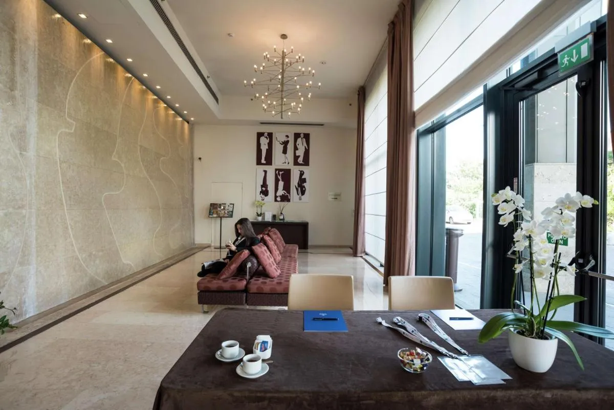Image 2 of Hilton Florence Metropole