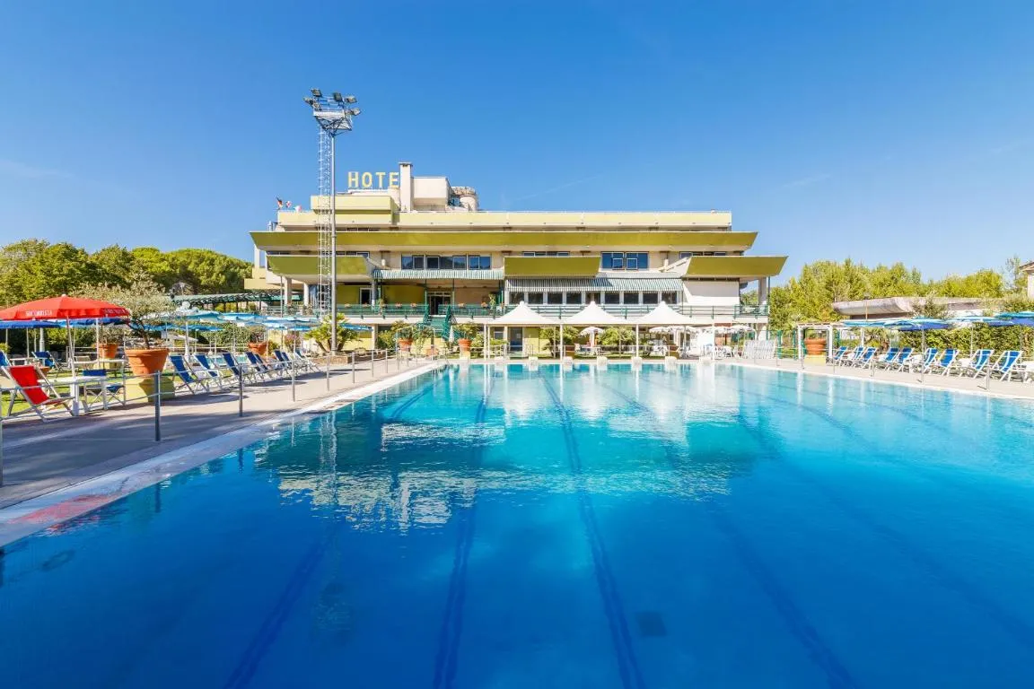 Image of Hotel Country Club