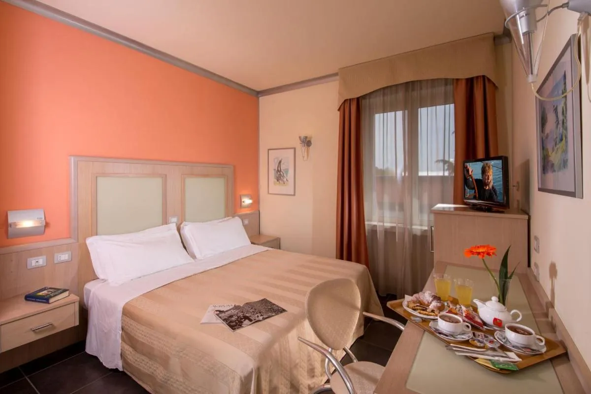 Image 4 of Hotel Mediterraneo