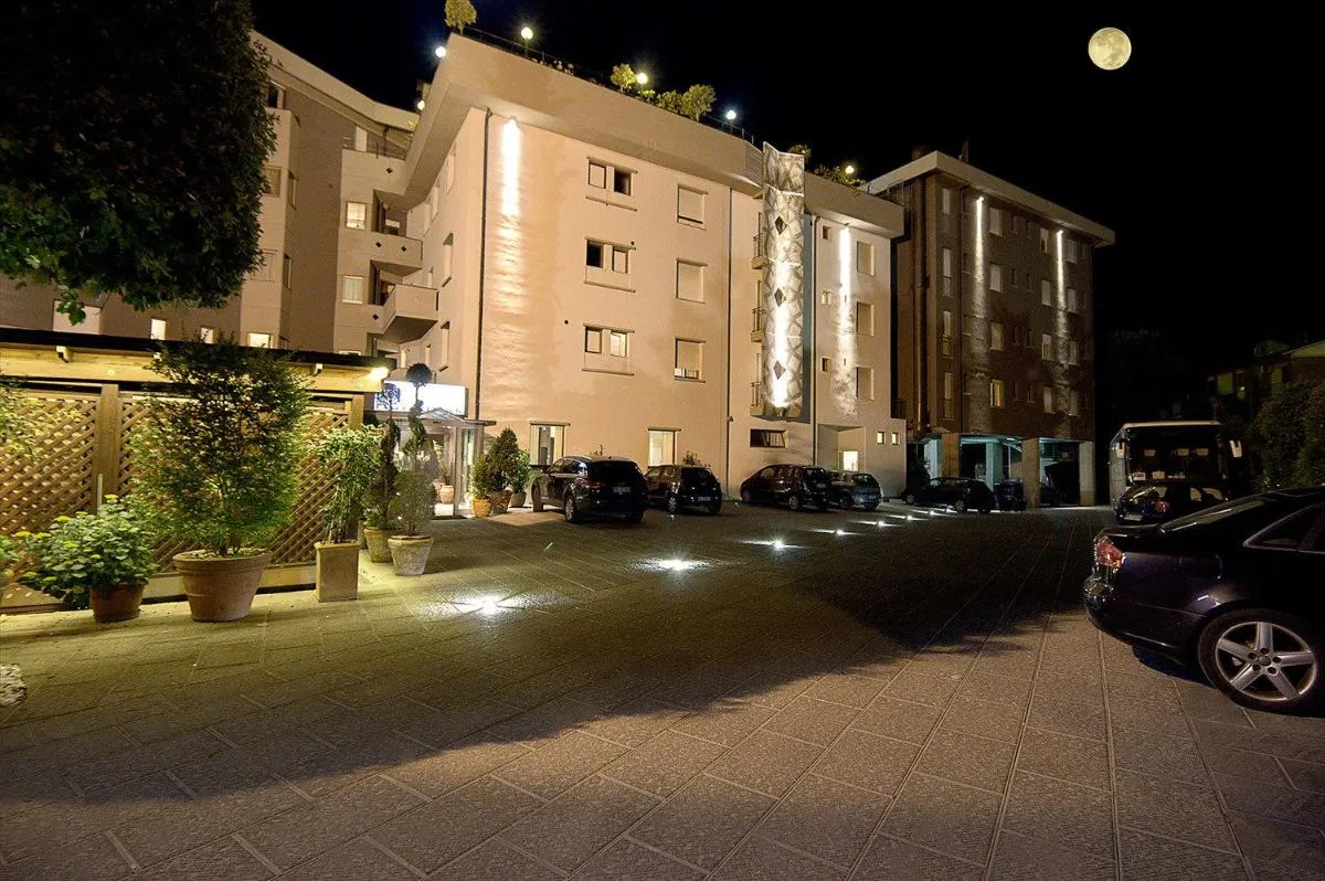 Image 1 of Hotel Park