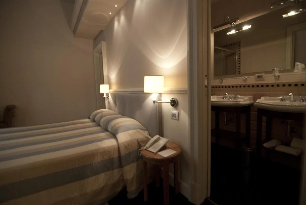 Image 2 of Hotel Patria