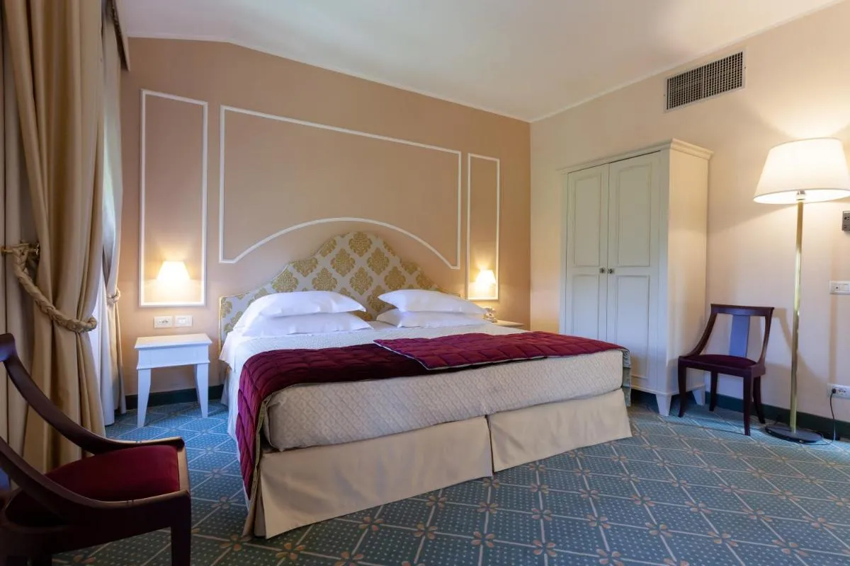 Image 2 of Hotel Villa San Lucchese