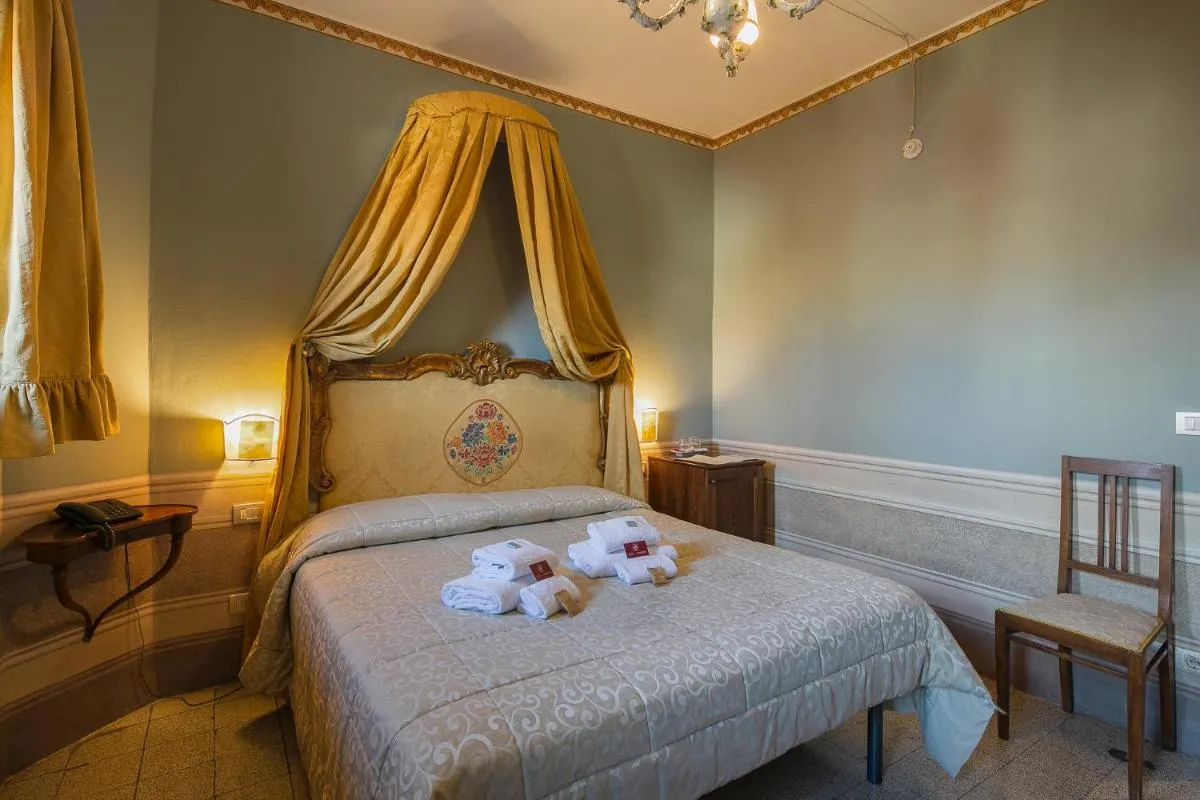 Image 4 of I Portici Hotel – Residenza D’Epoca