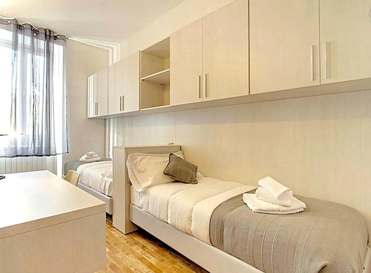 Image 4 of La Marmora Elegant