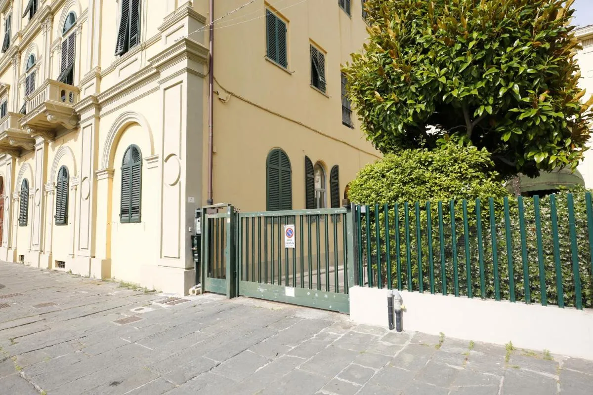 Image 4 of Lungarno Buozzi 7 Apartments