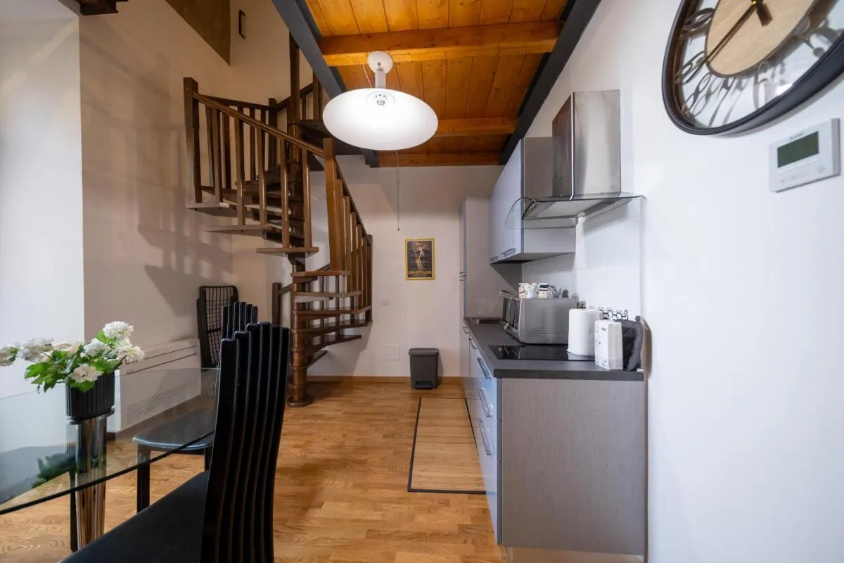 Image 6 of Lungarno Buozzi 7 Apartments