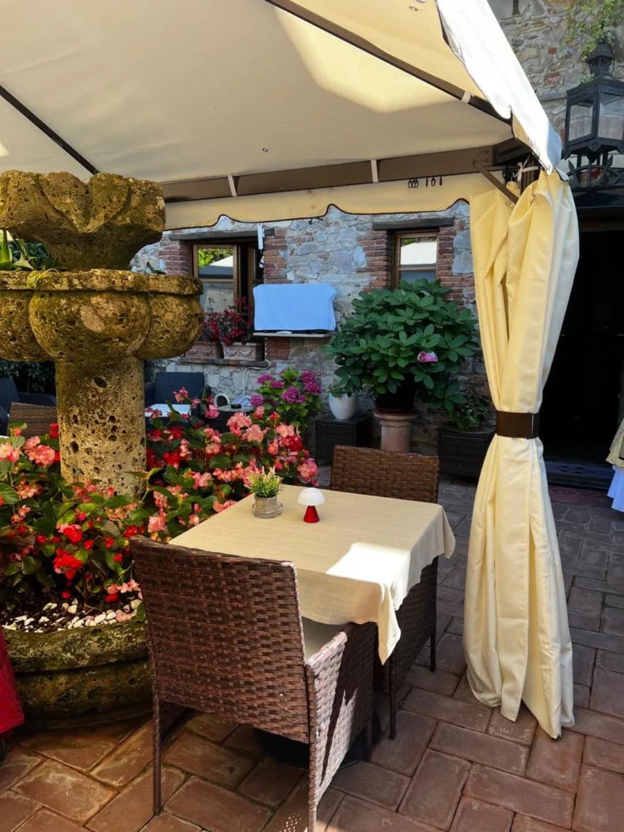 Image 6 of Luxury Corte Di Re Artù