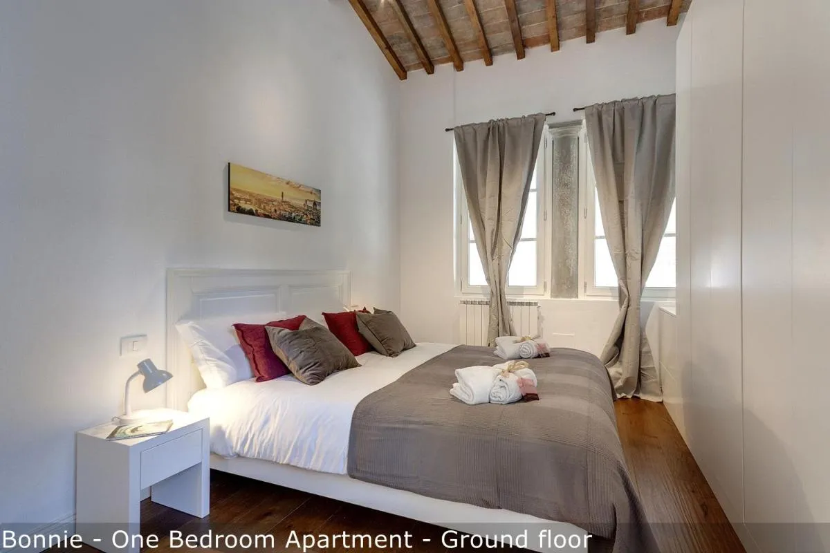 Image 1 of Mamo Florence – Bonnie – Clyde – Marvin Apartments