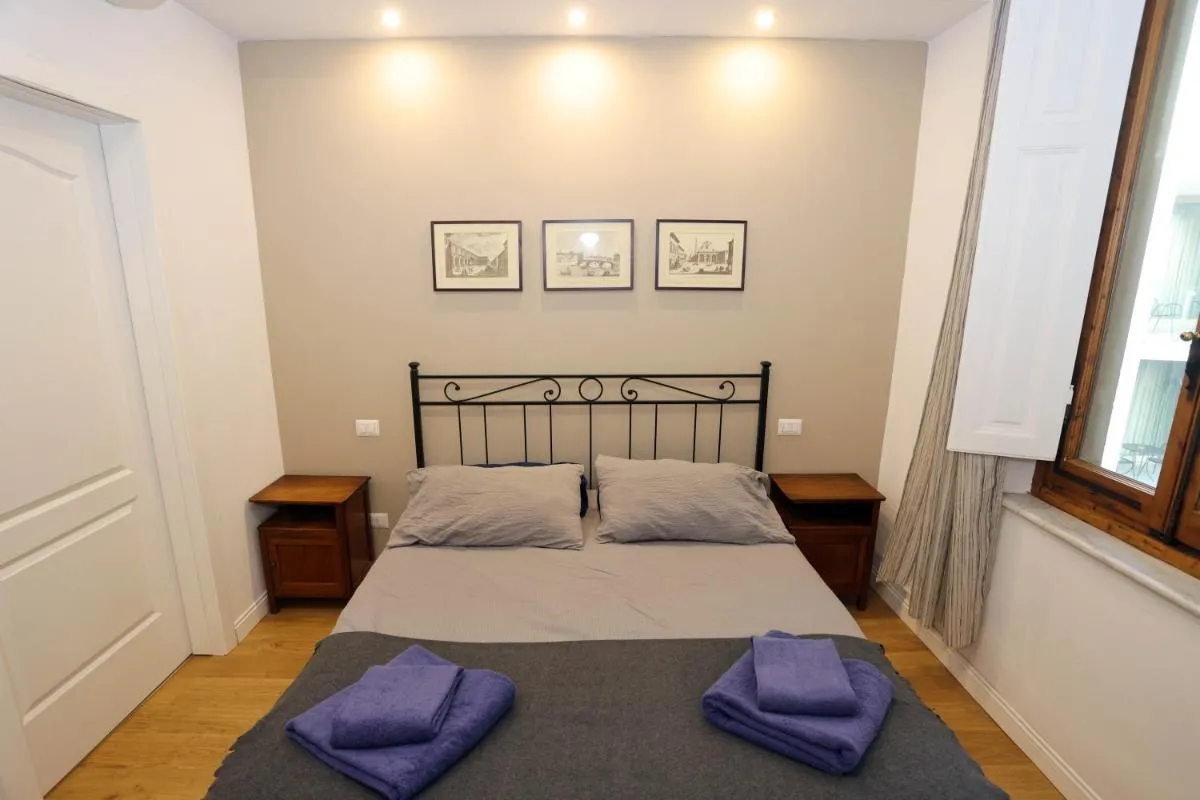 Image 1 of New Quiet Central Flat – Casa del Fotografo