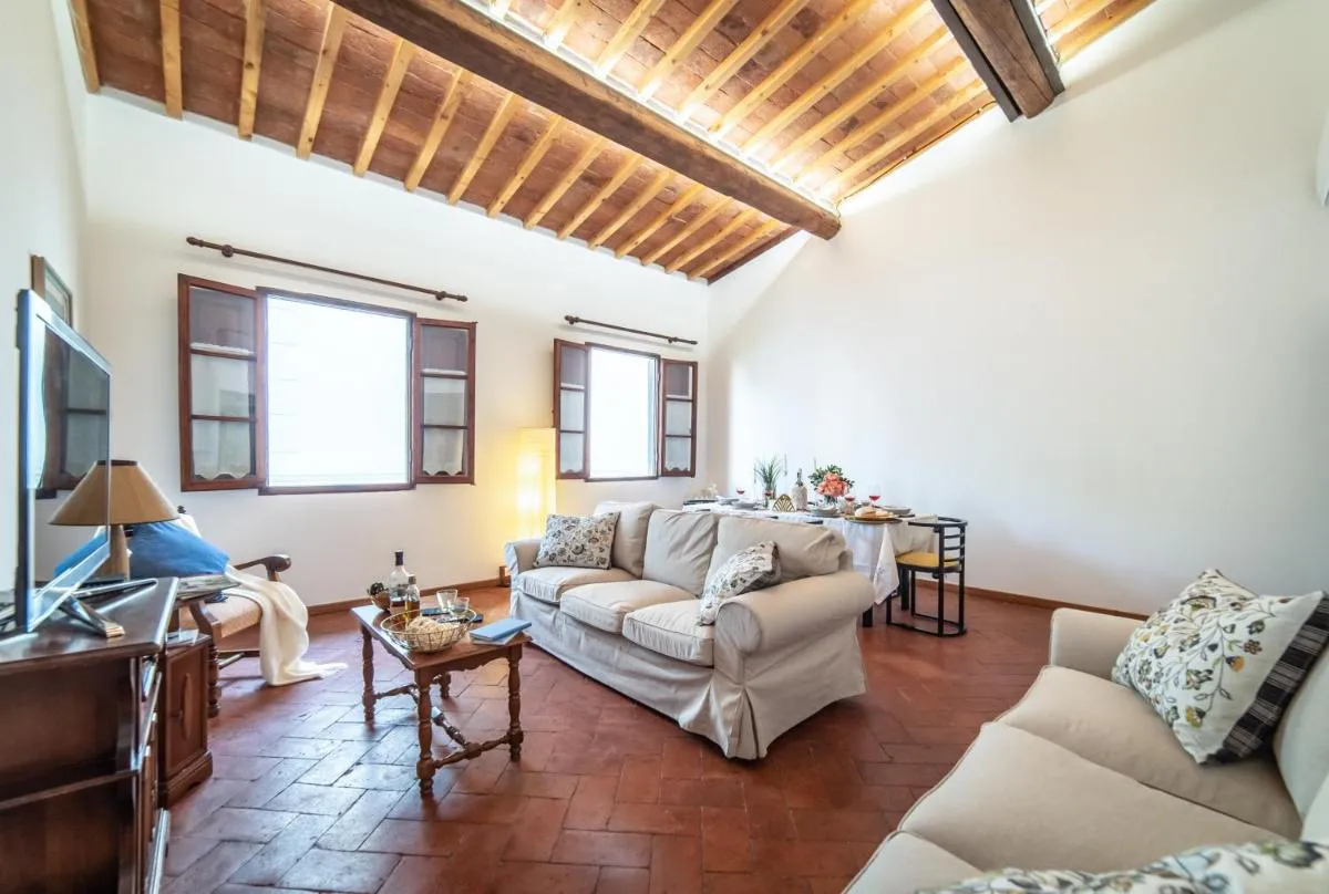 Image 6 of Oltrarno Apartment