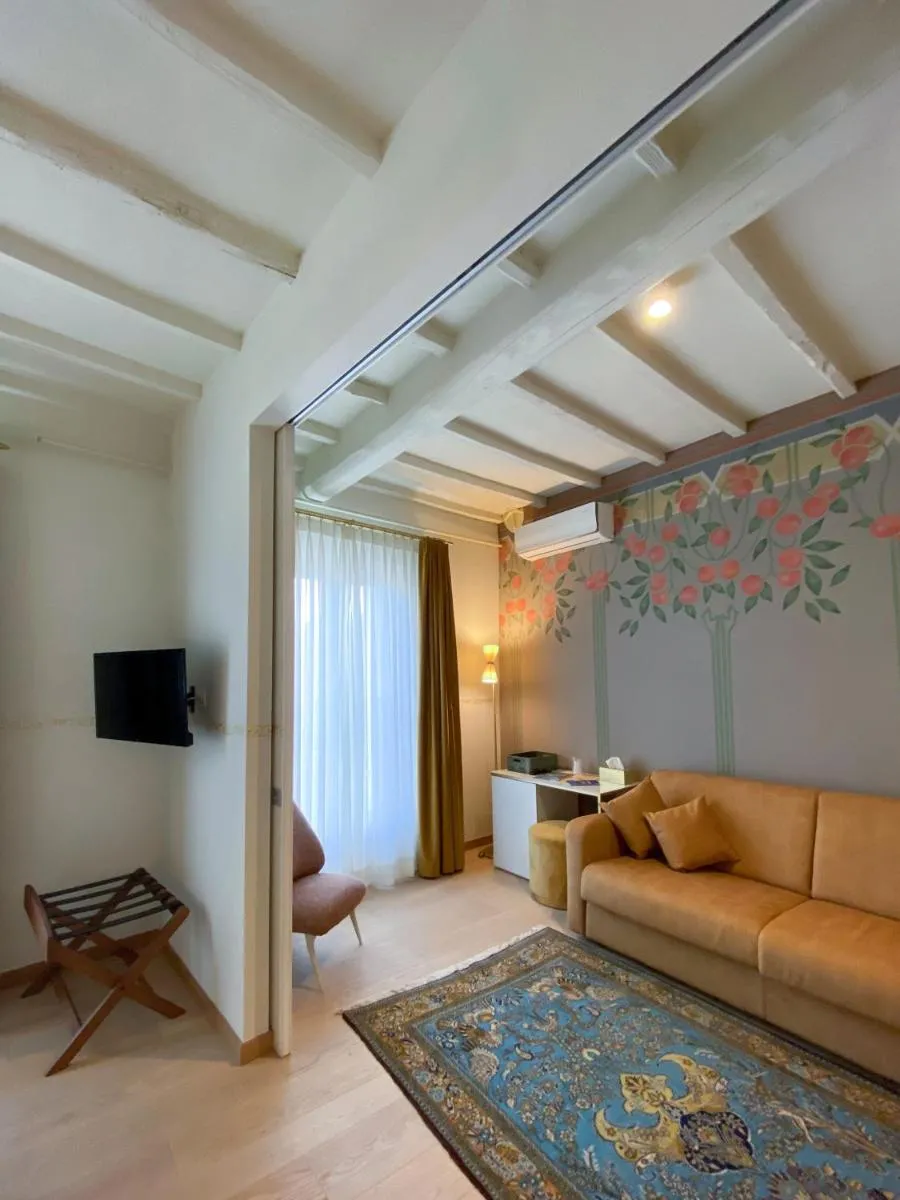 Image 3 of PALAZZO ESSENZA