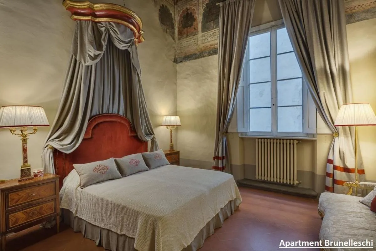 Image 6 of Palazzo Salviati by Varental