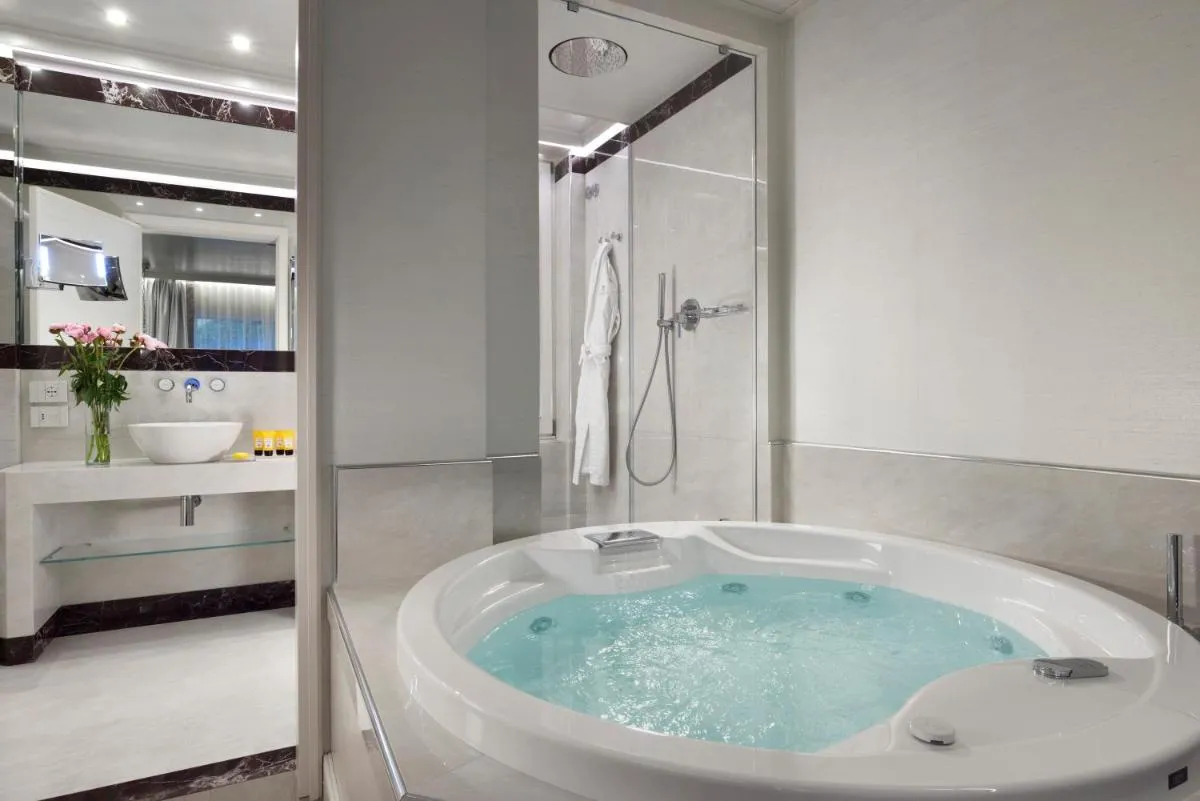 Image 4 of Ponte Vecchio Suites & Spa