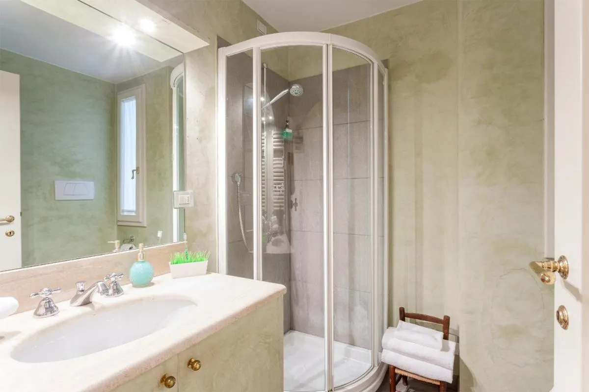 Image 2 of Ponte Vecchio View Luxury Apartment