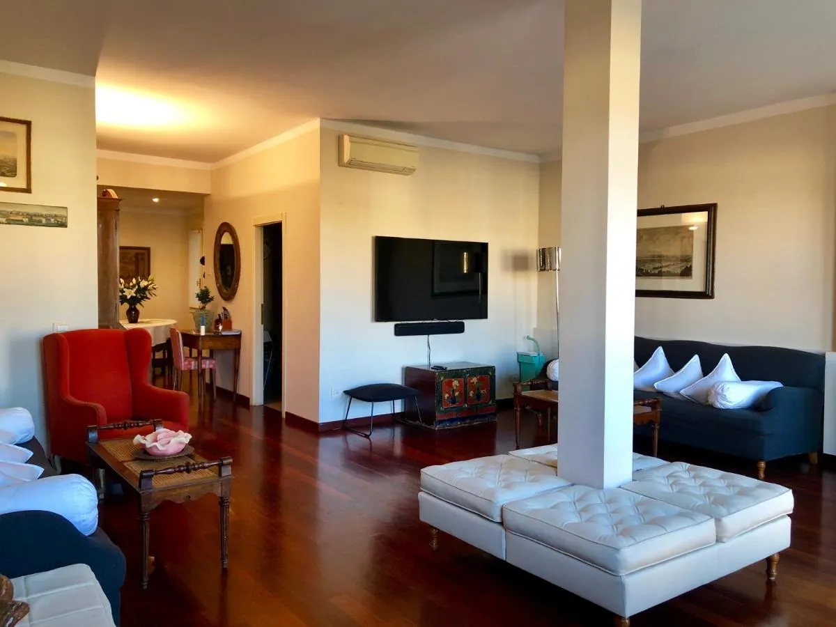 Image 4 of Ponte Vecchio View Luxury Apartment