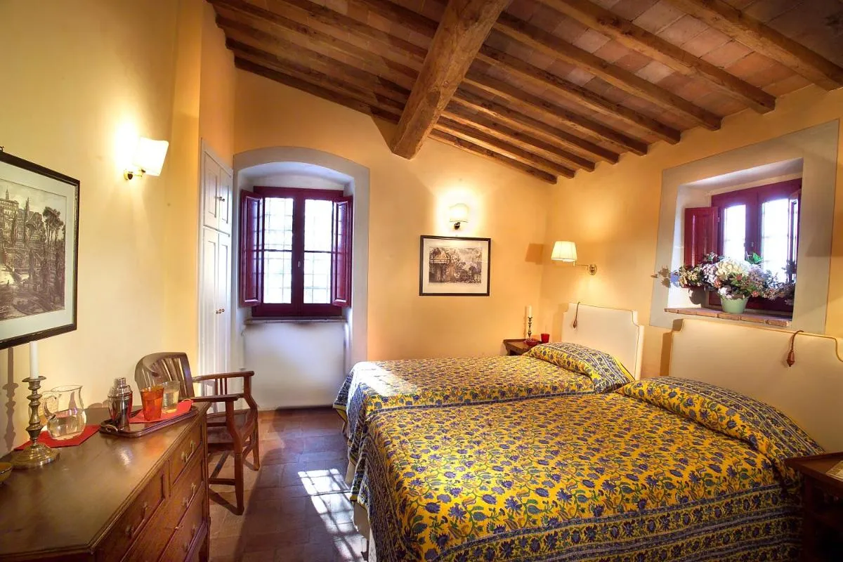 Image 3 of Romantic House