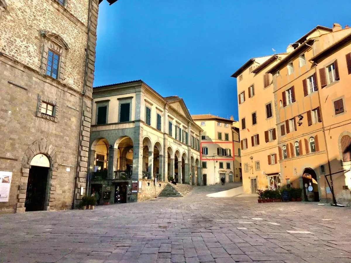 Image 1 of SIGNORELLI HOUSE