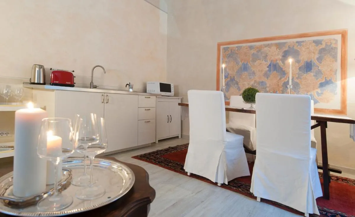 Image 2 of San Lorenzo Apartments