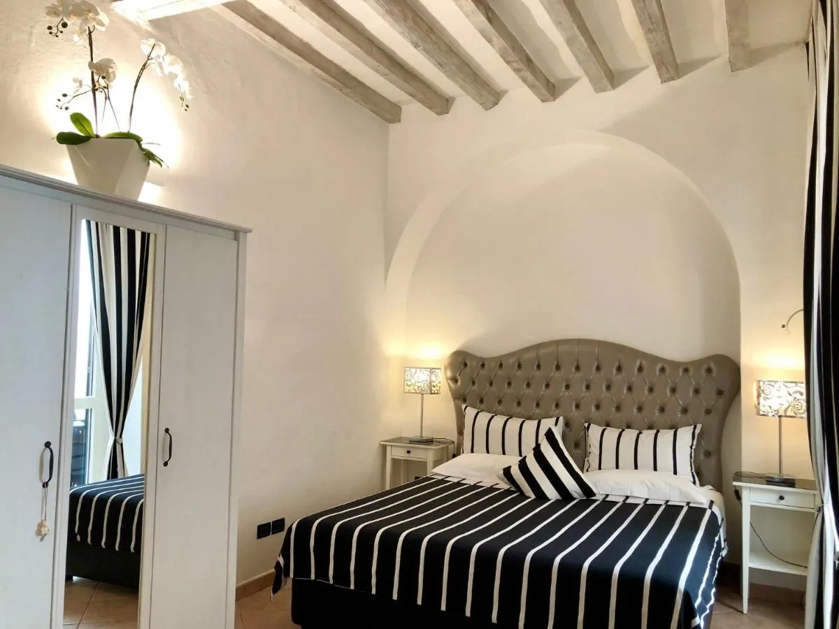 Image 1 of Santa Croce Garden Apartment