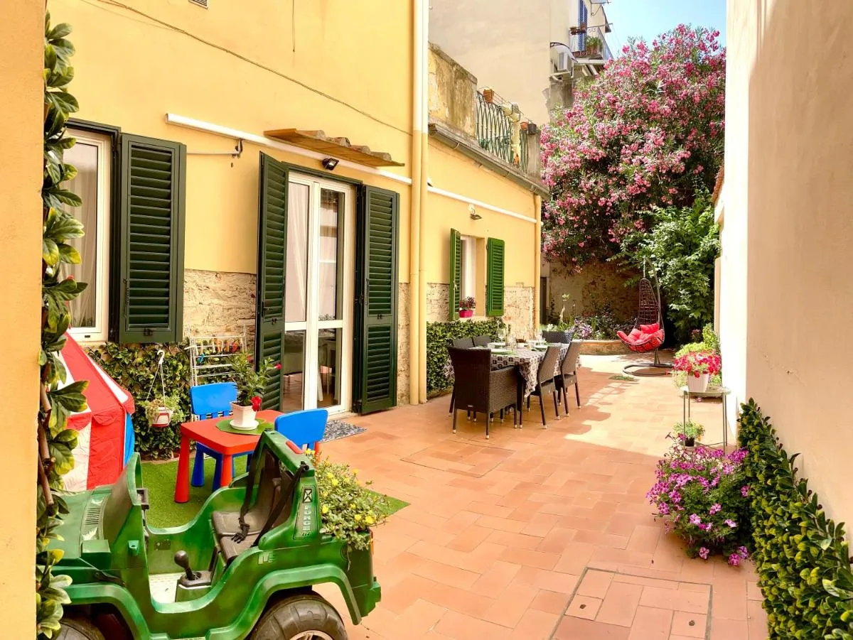 Image 5 of Santa Croce Garden Apartment