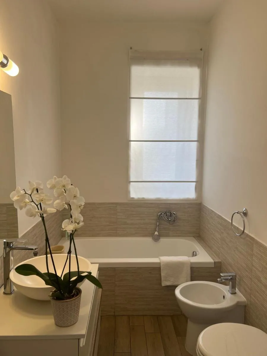 Image 3 of Santa Rosa Florence Apartments 3 Bedrooms – Private Parking