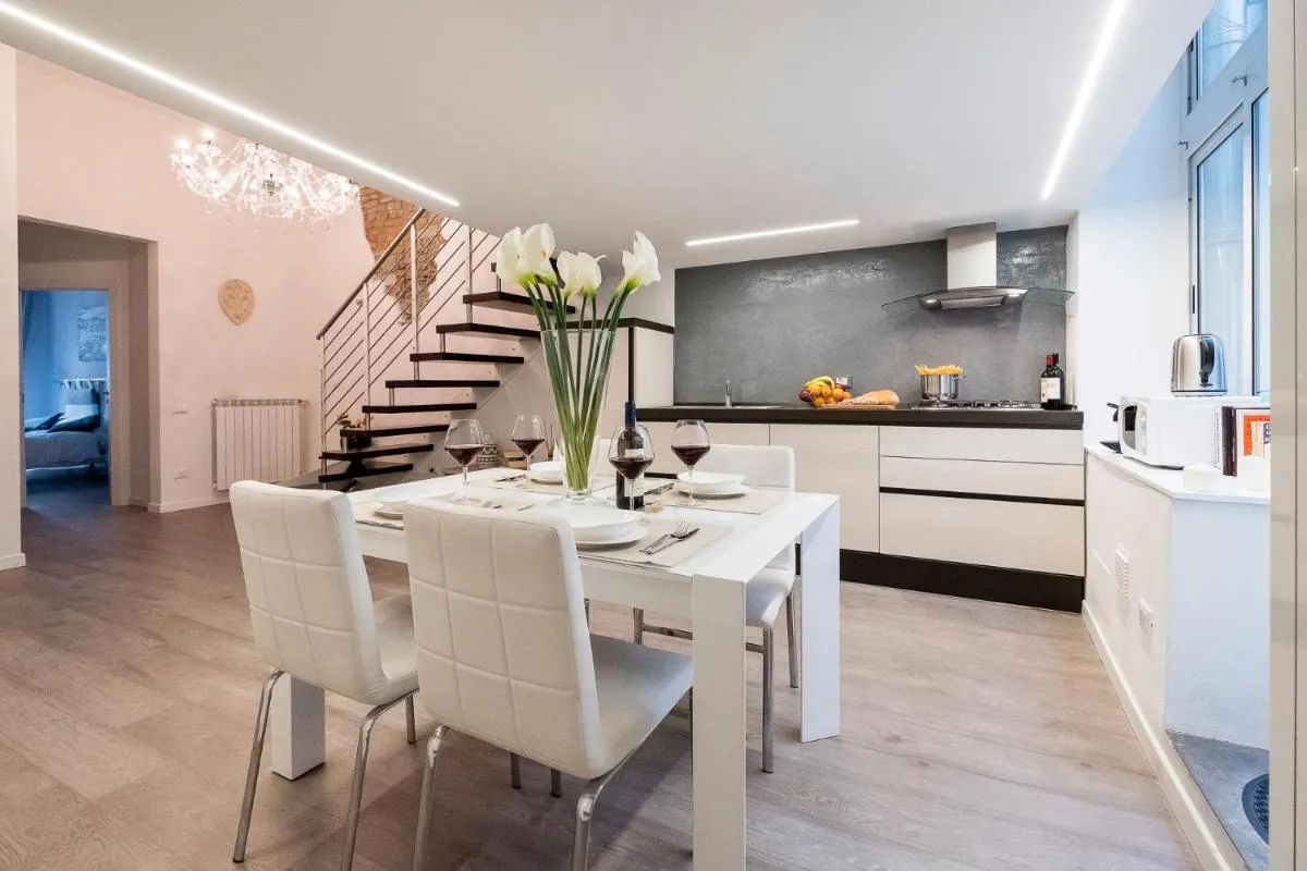 Image 2 of Silver Novella Luxury Apartment – Centro Storico