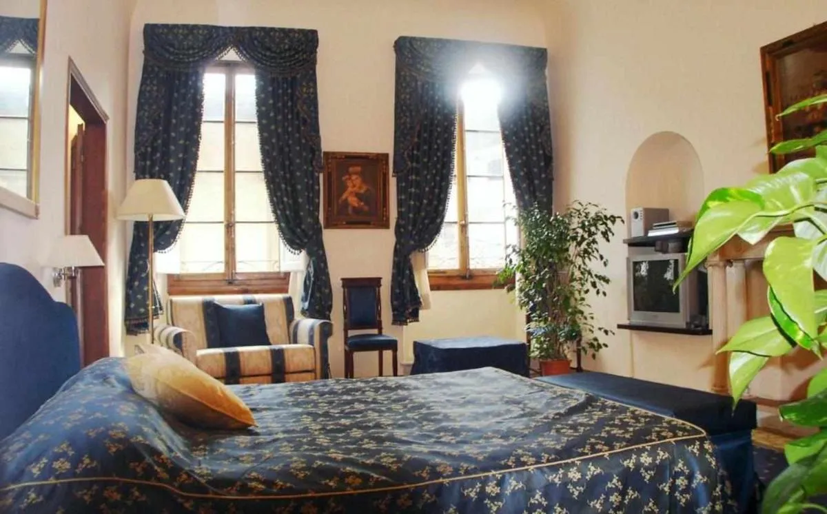 Image 1 of Tornabuoni La Petite Suite