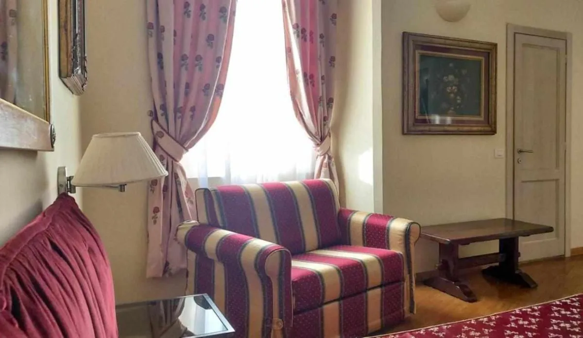 Image 2 of Tornabuoni La Petite Suite