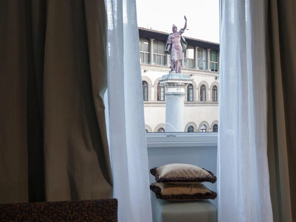 Image 5 of Tornabuoni Place
