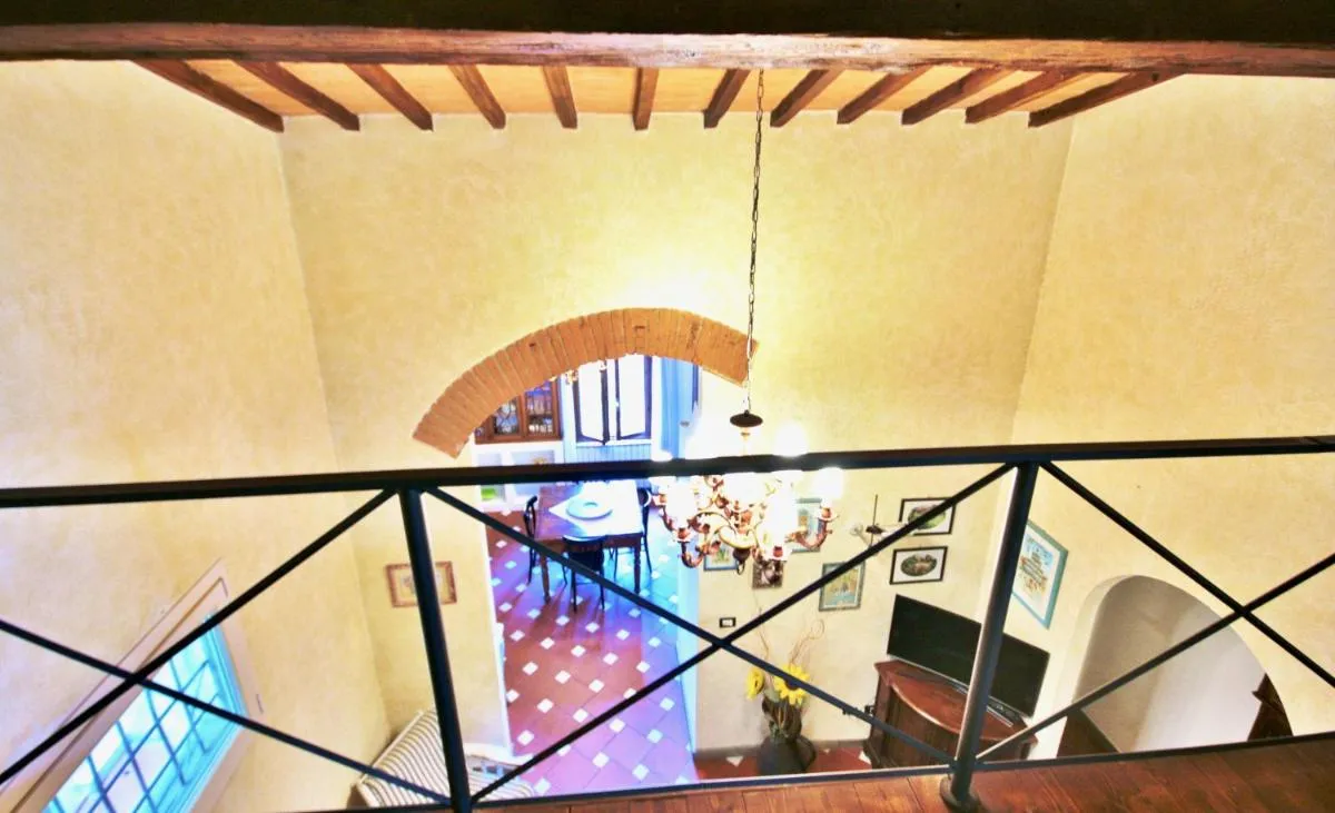 Image 4 of Typical apartment in the historic centre