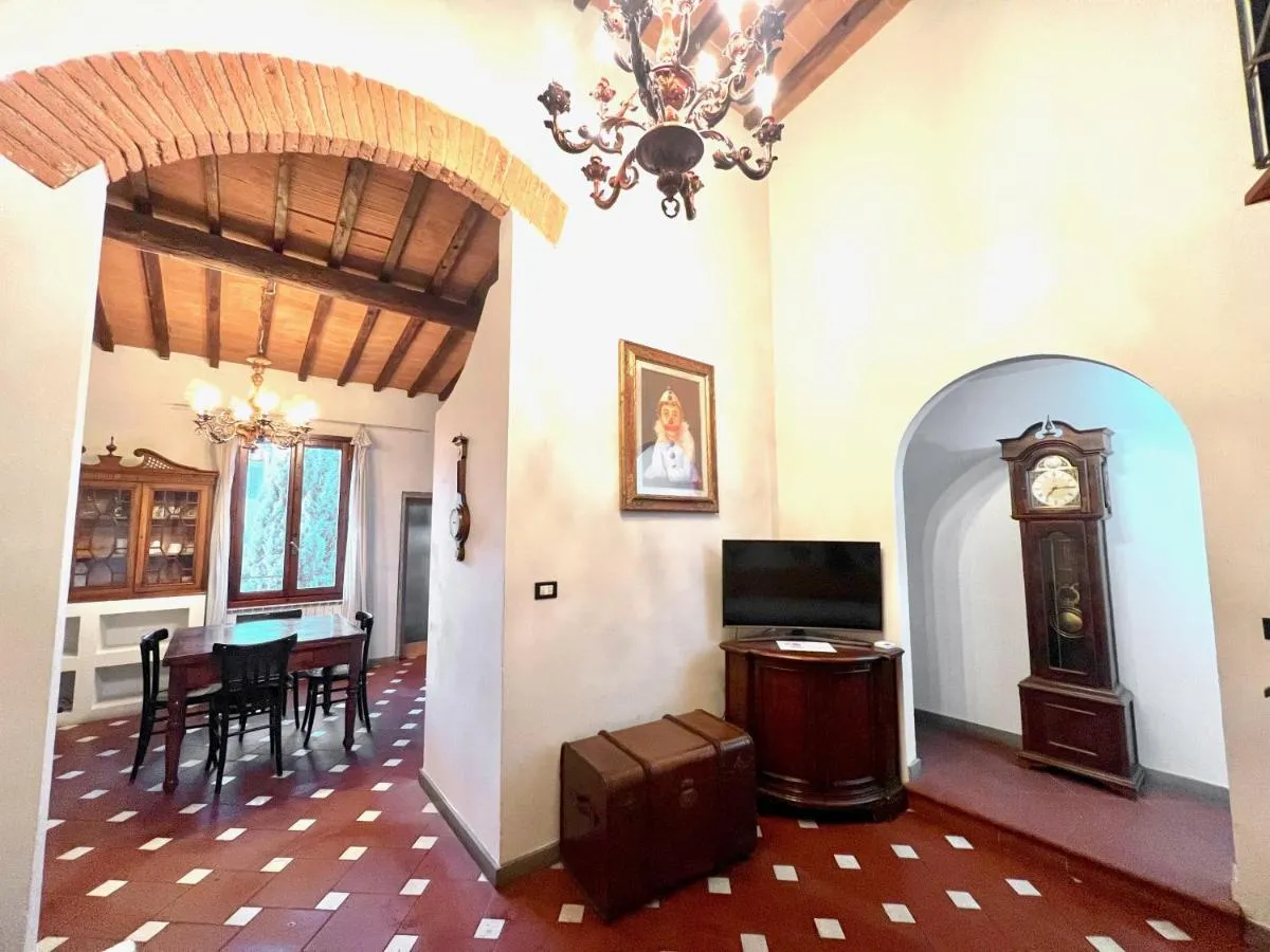 Image 6 of Typical apartment in the historic centre