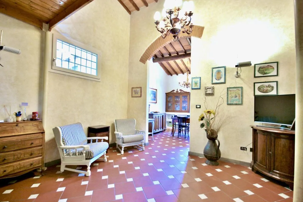 Image 5 of Typical apartment in the historic centre