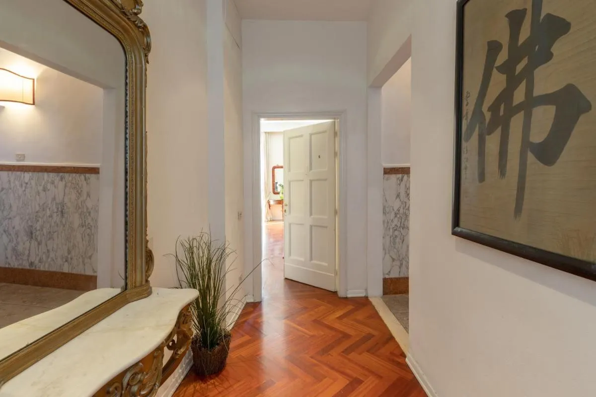 Image 2 of Velluto elegant apartment near the Duomo