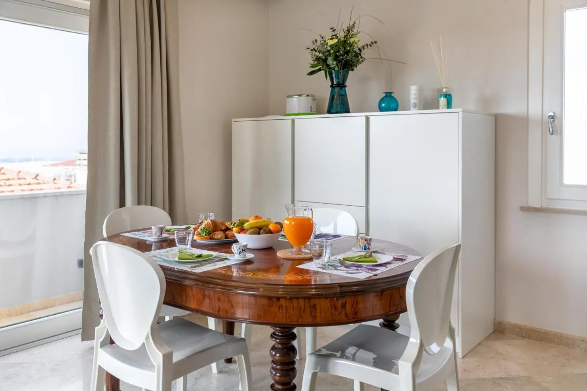 Image 3 of Viareggio Suite – Sea view apartment