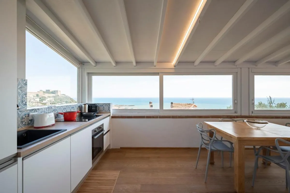Image 3 of Villa con Giardino Vista Mare