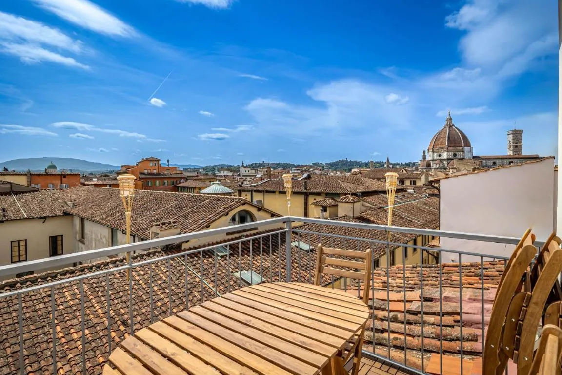 Image of YD stunning terrace on the Accademia