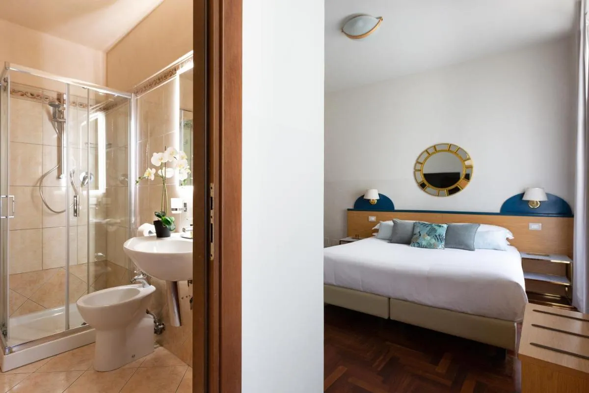 Image 2 of Aramis Deluxe Rooms