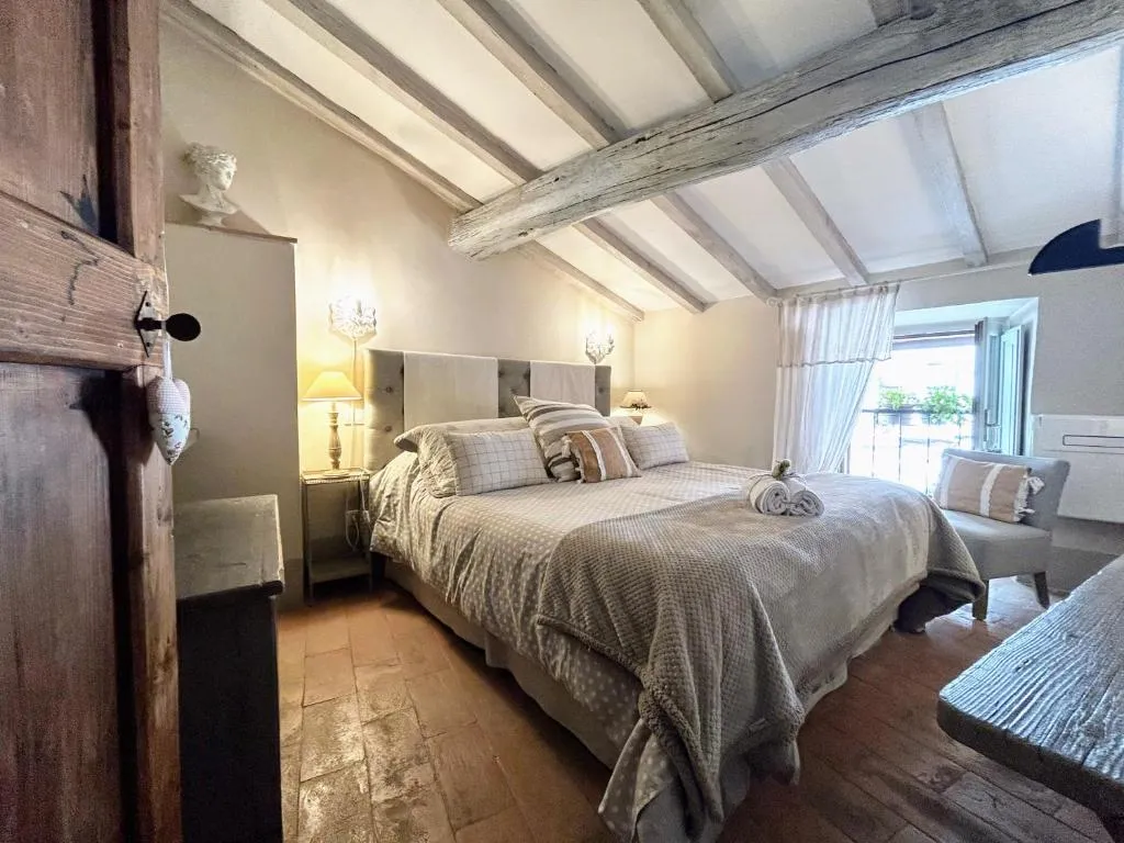 Image of Cortona Shabby Chic House