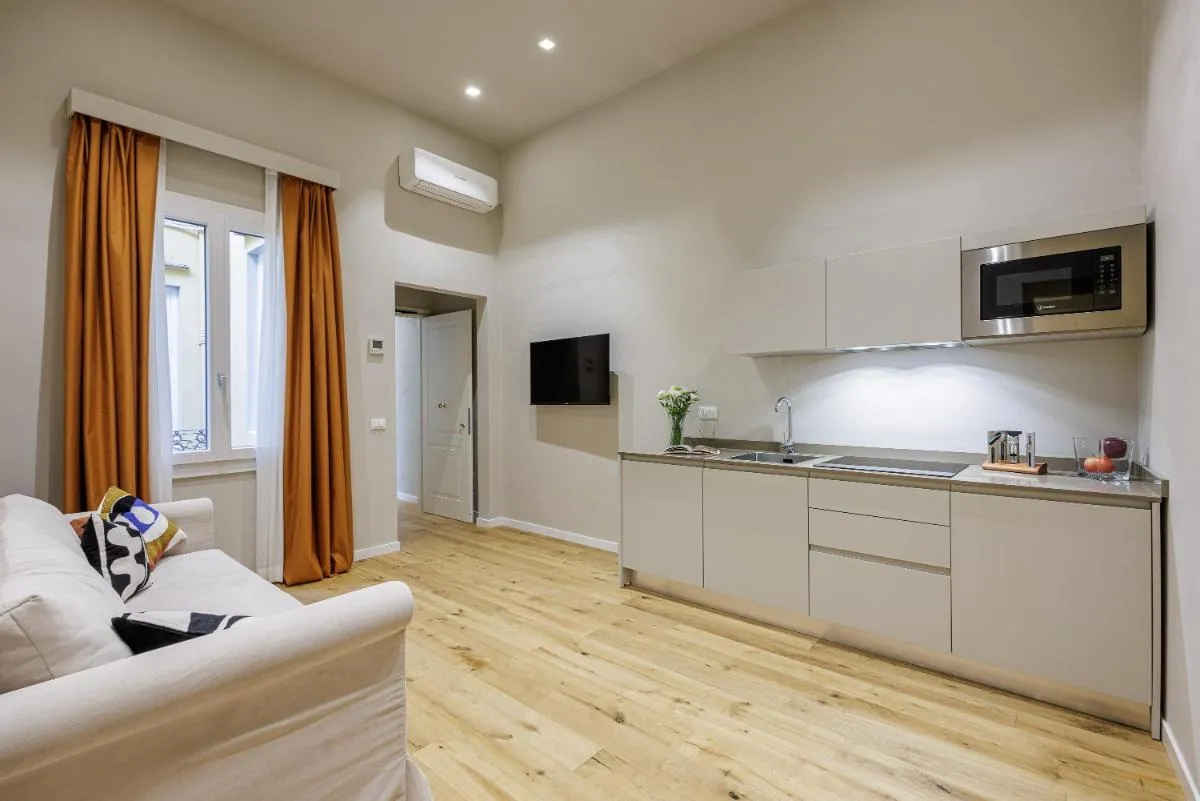 Image 3 of Dimora72 Luxury Rooms