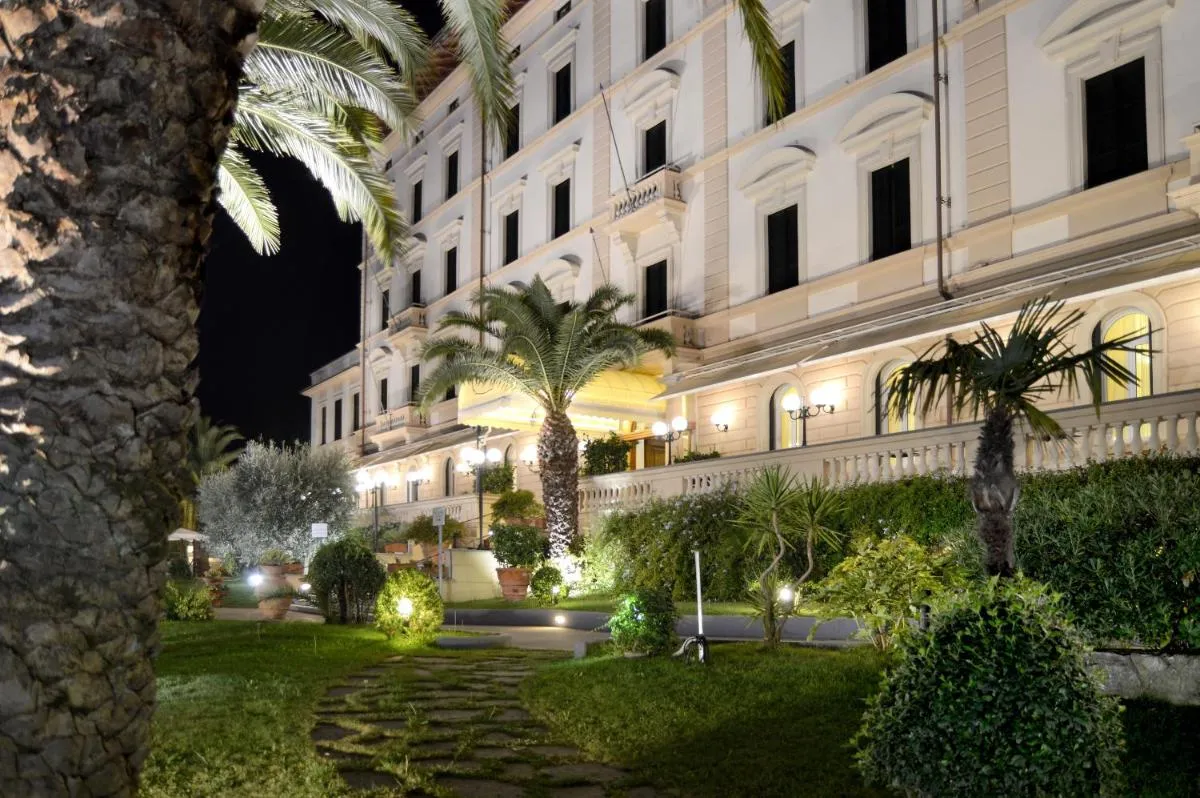 Image 5 of Grand Hotel Vittoria
