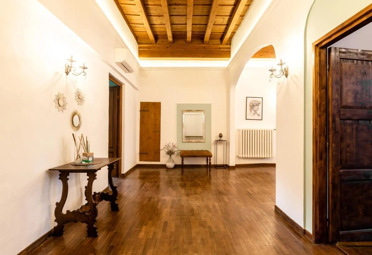 Image 6 of Historic center Palace – Huge 4 bedrooms Santa Croce apartment – By LikeHomeFlorence
