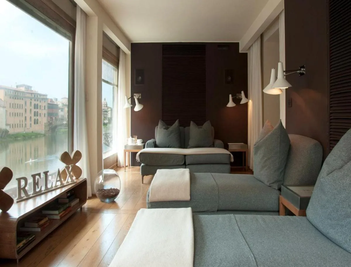 Image 2 of Hotel Continentale – Lungarno Collection