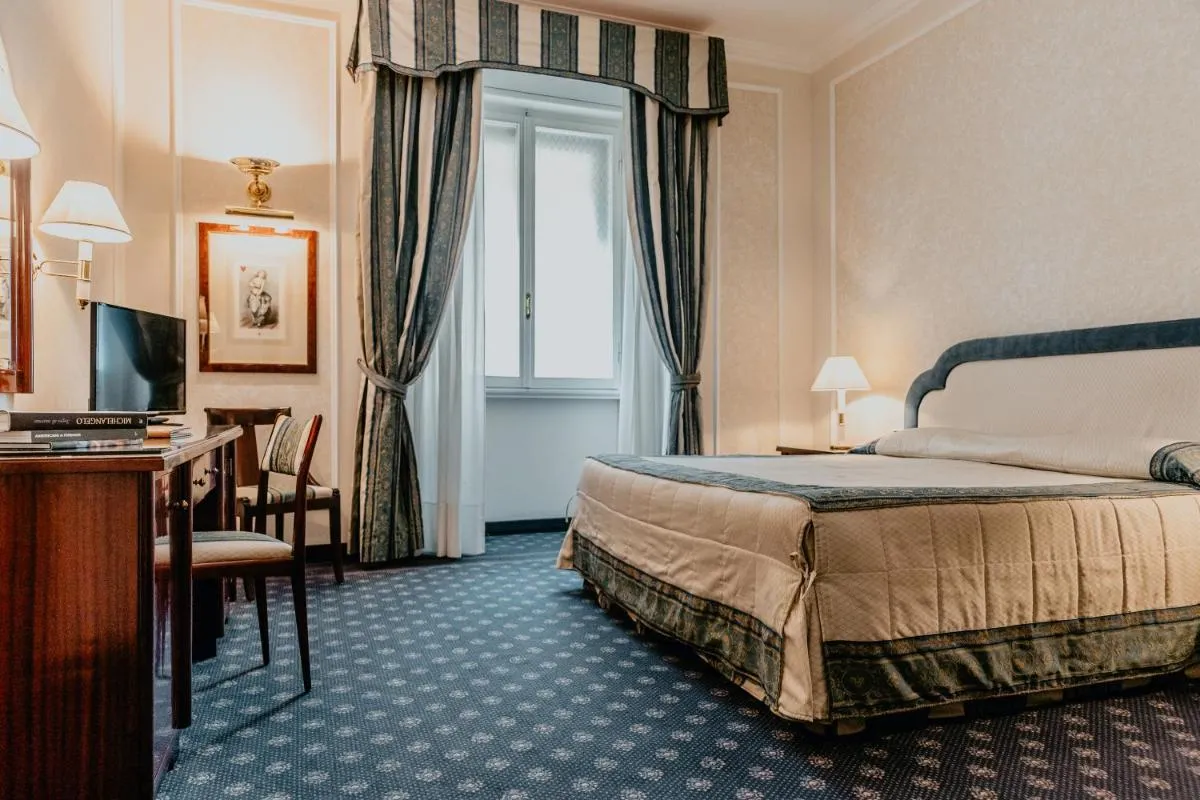 Image 1 of Hotel De La Ville
