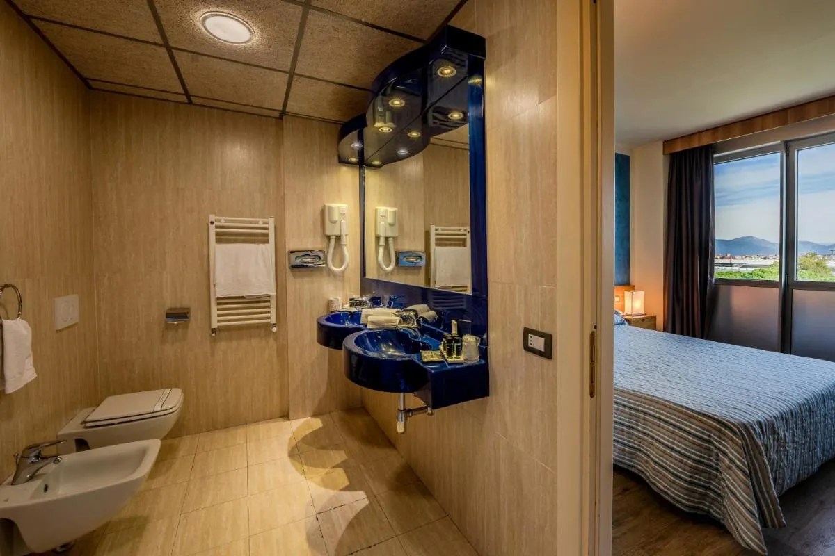 Image 2 of Hotel Galilei