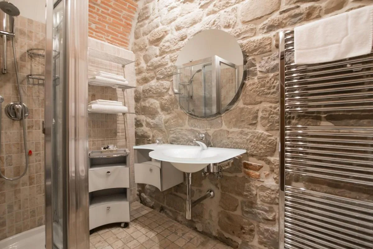 Image 2 of La Corte Del Re Suite & Rooms Arezzo