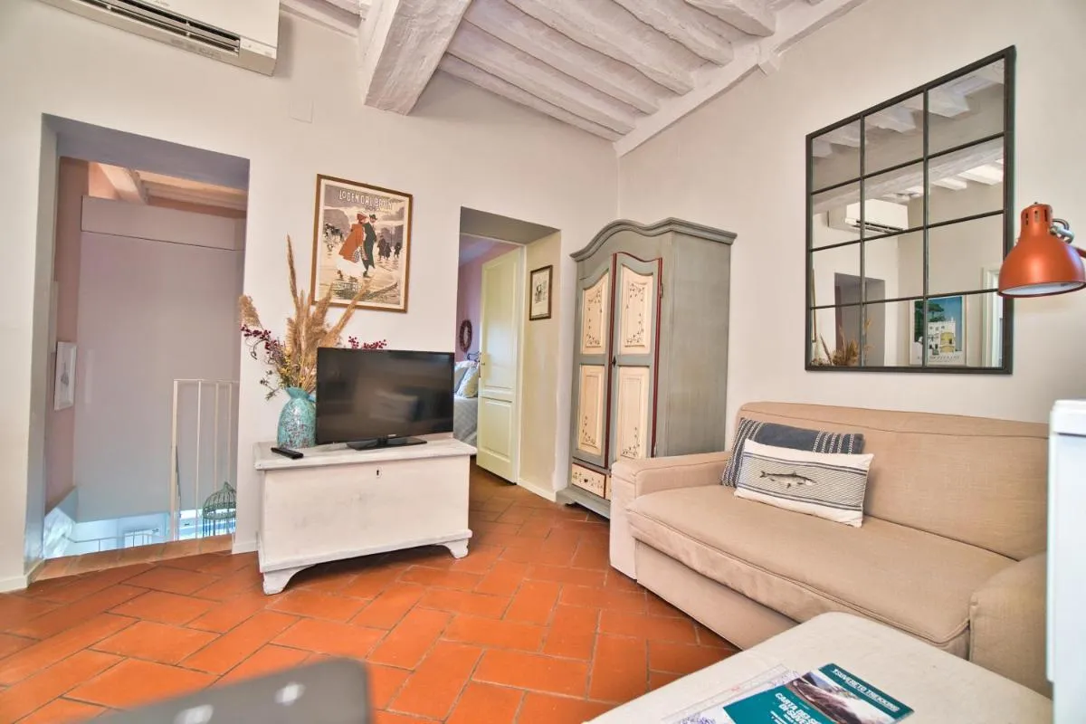 Image 4 of La casa nel castello e il giardino segreto